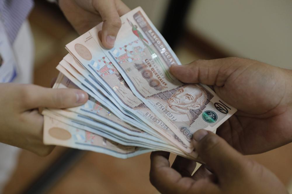 ¿Cuál será el salario mínimo en Quetzaltenango y la capital en 2026?