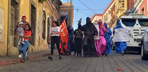 Anuncian cierre de calles por Desfile Bufo este viernes en Xela 