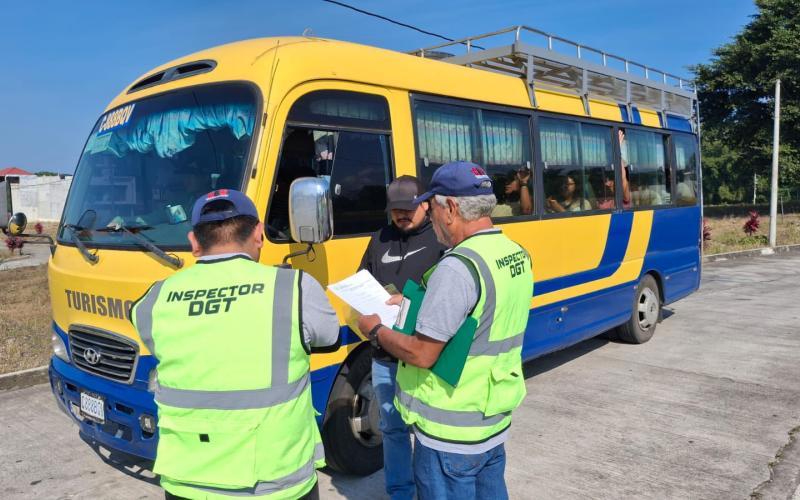 DGT habilita permisos en línea para transporte extraurbano