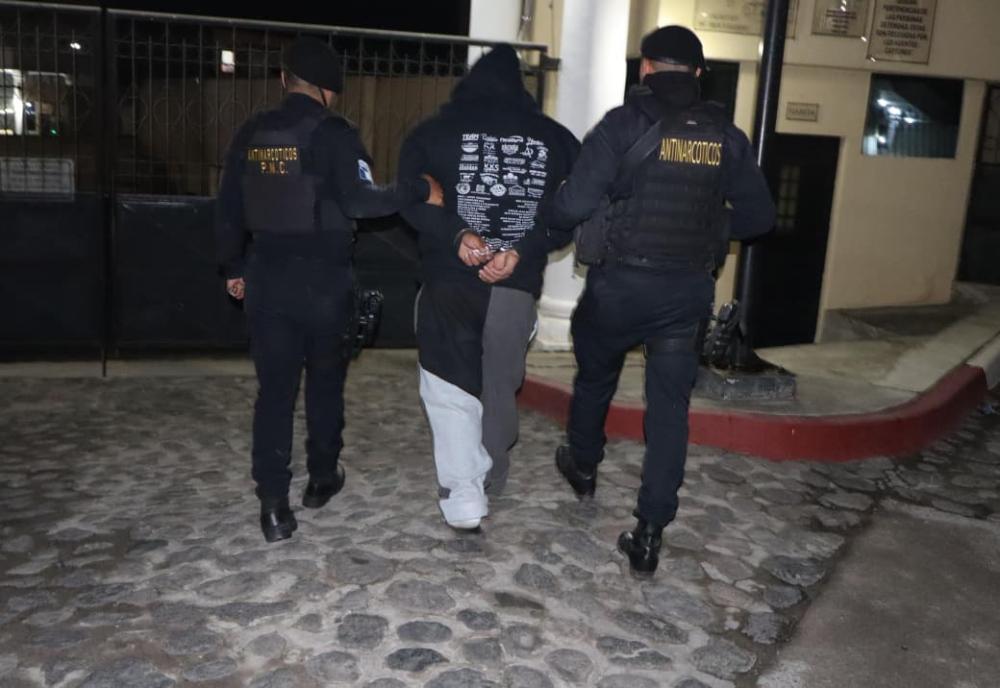 Capturan a presunto distribuidor de droga en Cantel 