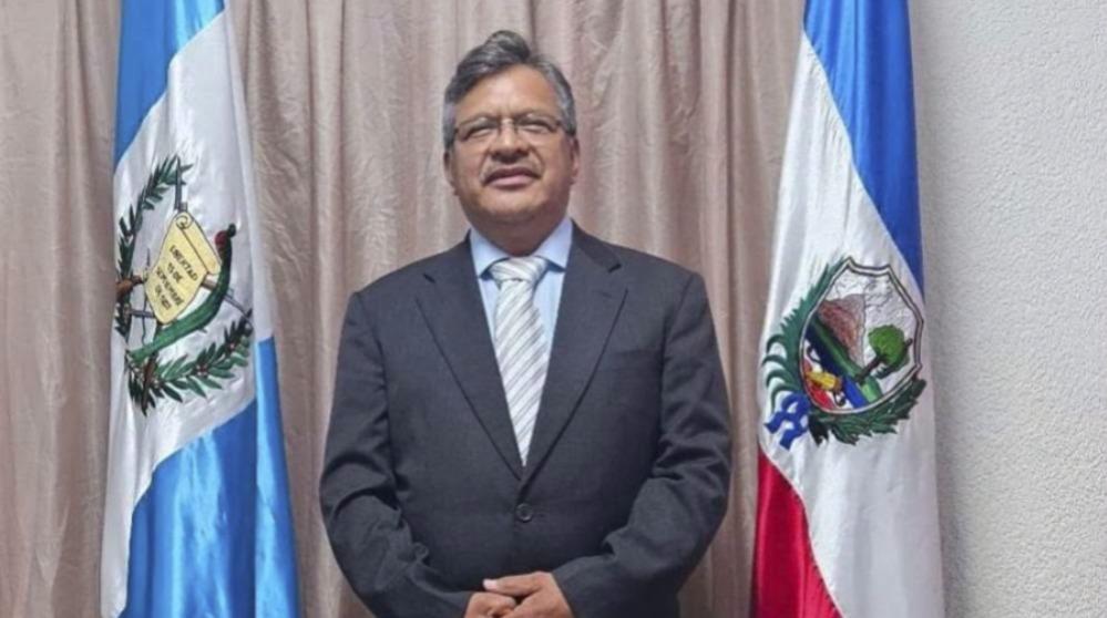 Acuerdo confirma destitución de David Tirado como director del Mineduc
