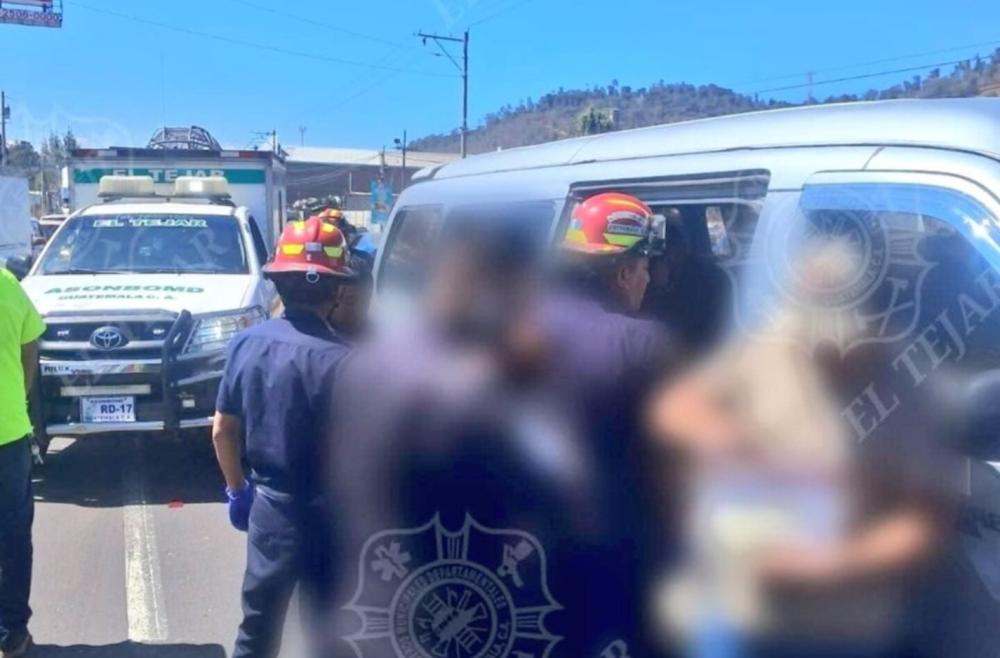 Cinco estudiantes resultan heridos en accidente en la Interamericana 