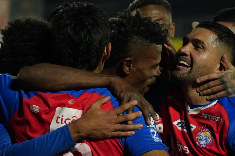 La afición de Xelajú MC ya tiró las cartas: Xela 2, Cremas 0 