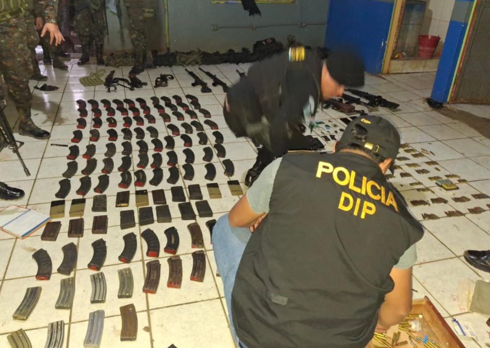Operativo en Huehuetenango desmantela arsenal y deja cuatro capturados