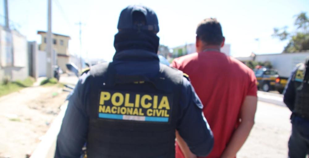 Capturan a hombre que conducía motocicleta robada en Chimaltenango