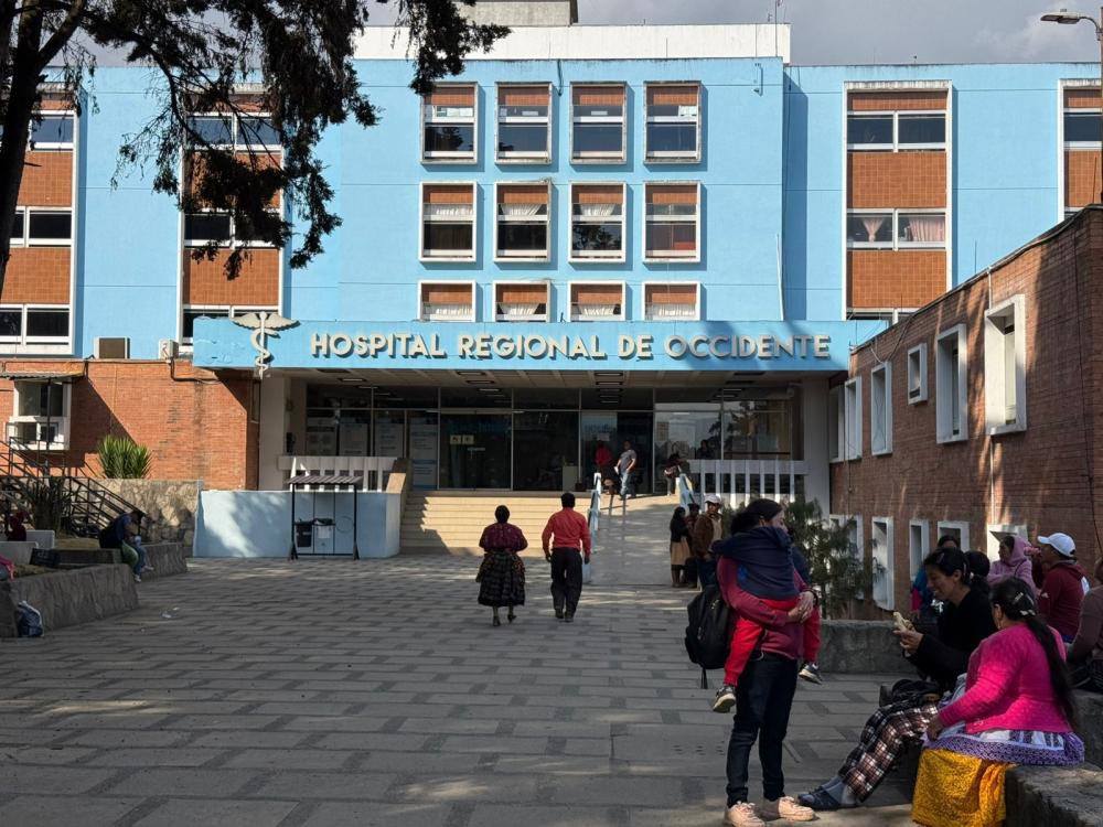 Buscan familiares de hombre no identificado fallecido en el HRO 