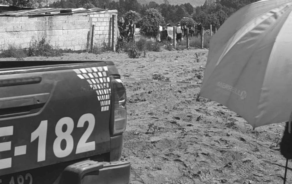 Hallan cuerpo enterrado en vivienda de San Juan Ostuncalco