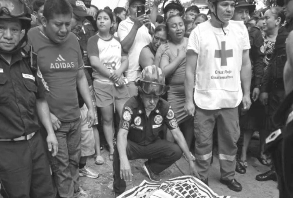 Padre e hija mueren tras caer a un pozo artesanal en Coatepeque