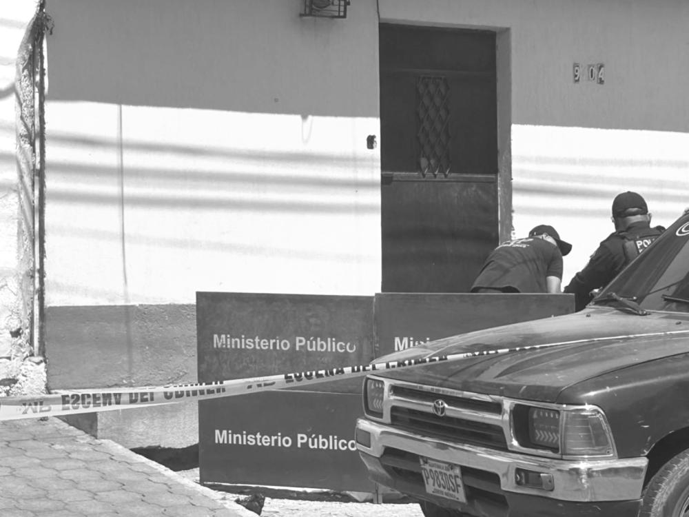Hombre fallece en la vía pública en la zona 3 de Xela