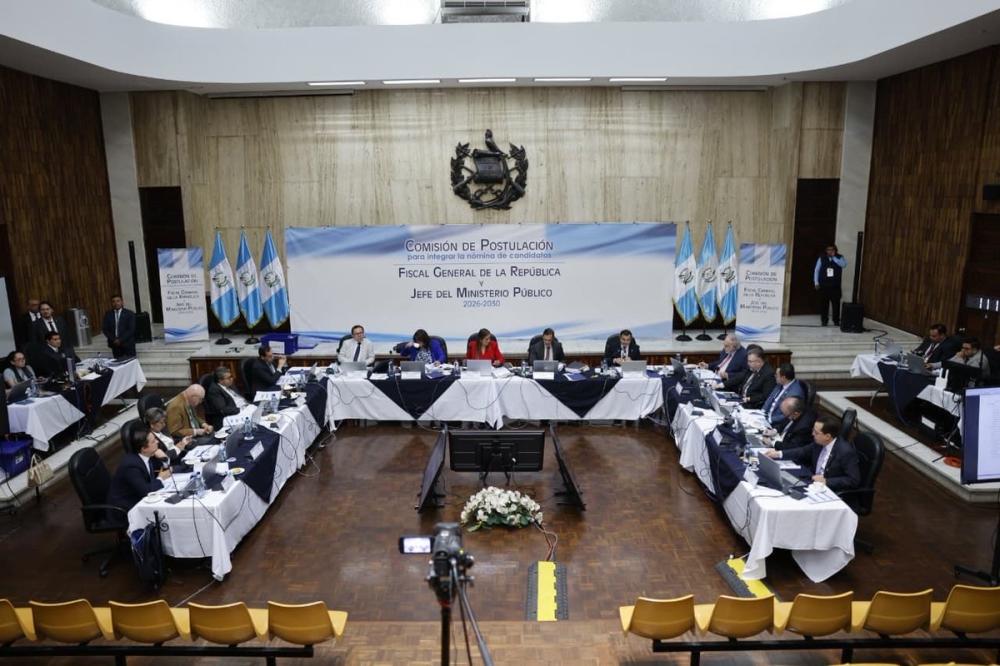 Comisión de Postulación retomará sesión para cumplir fallo de  la CC