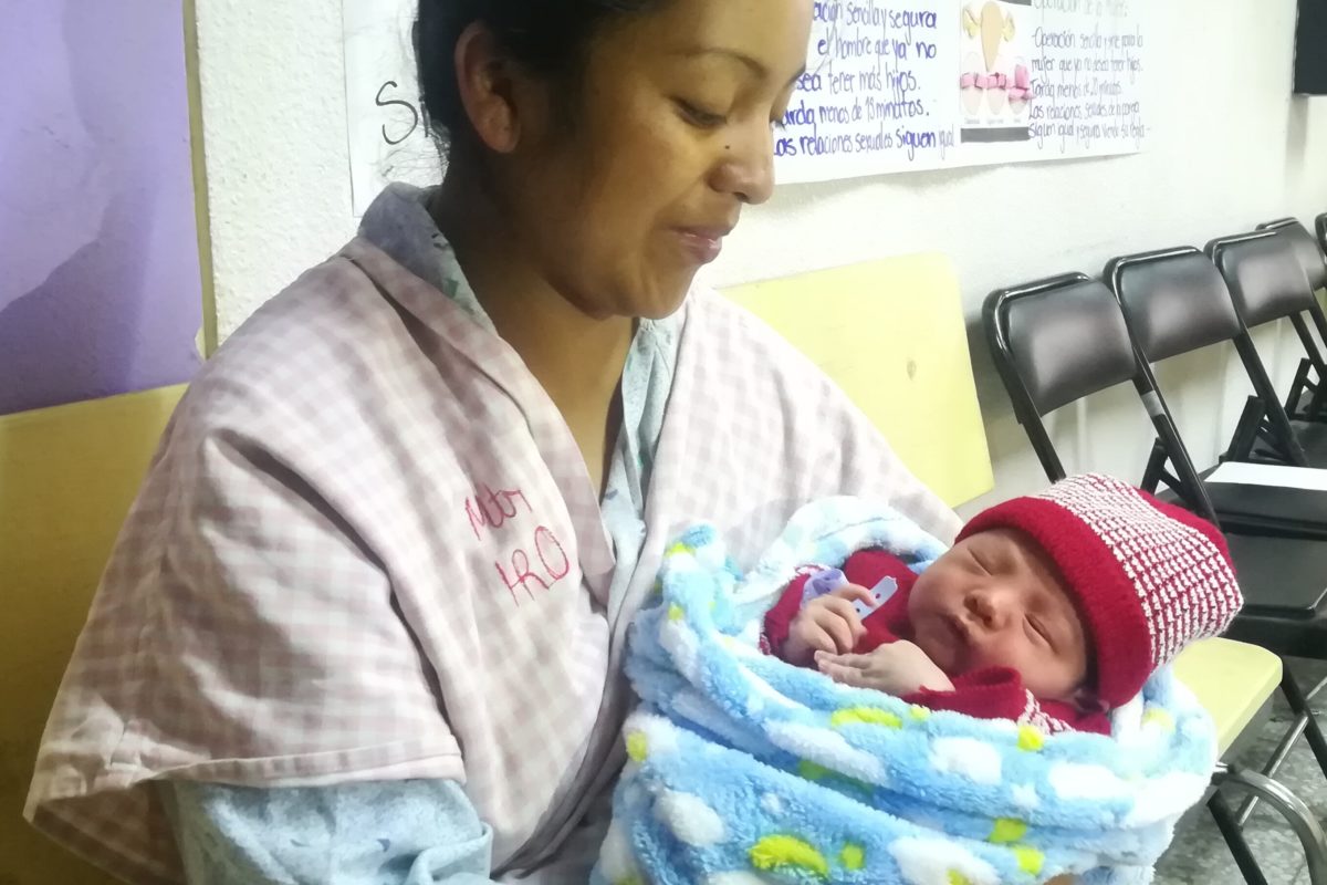 Dylan José, primer bebé que nace este año en el HRO