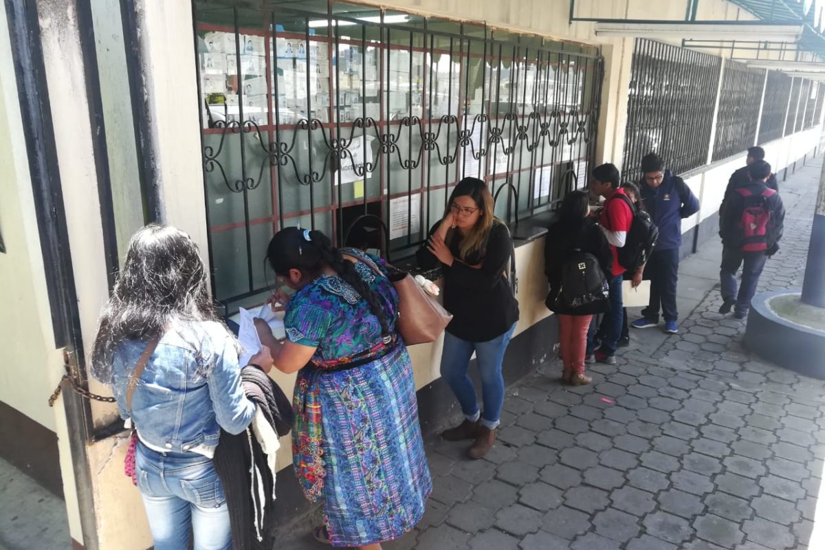 Cunoc: Reanudan recepción de papelería para optar a pruebas de orientación vocacional