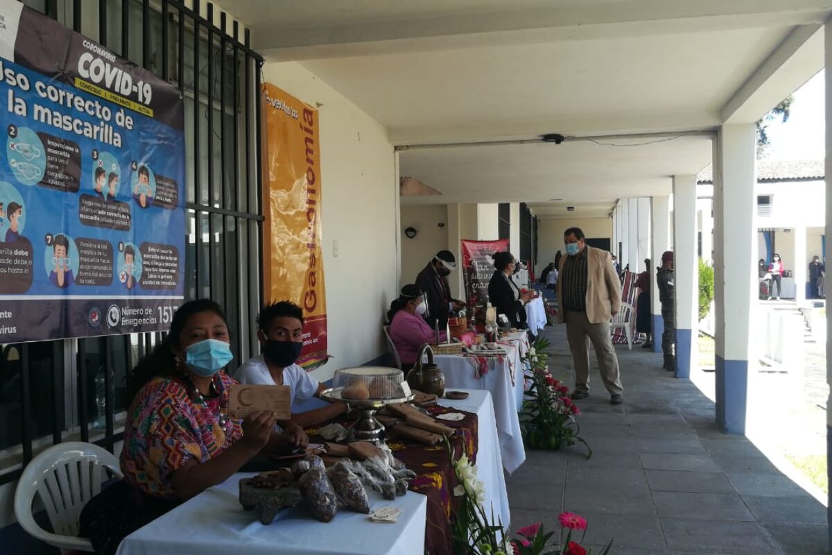 Quetzaltecos ya esperan a presidente Giammattei