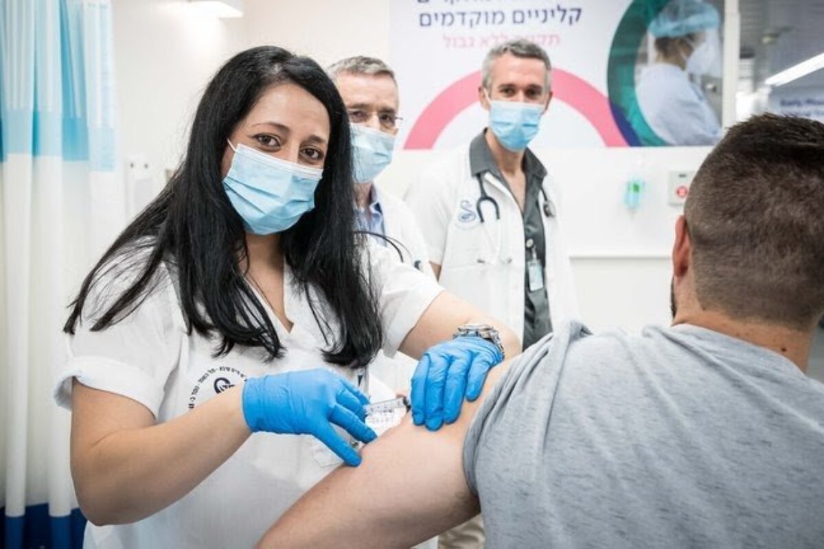 Vacuna israelí contra Covid-19 comenzará prueba en humanos