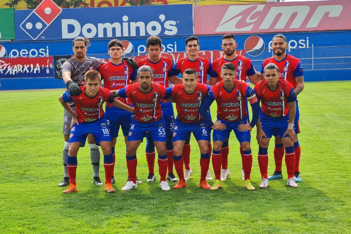 Xelajú le gana 3 a 0 a Antigua y respira en el Clausura 2021