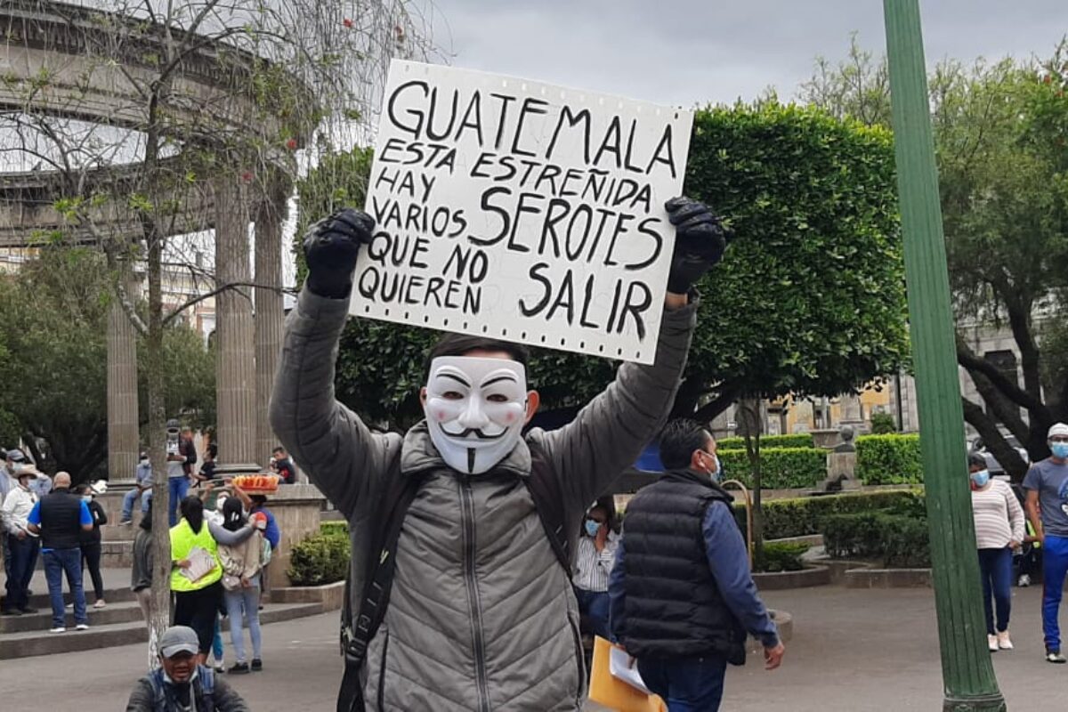 TOMA EN CUENTA | Manifestación se acerca al Parque Central