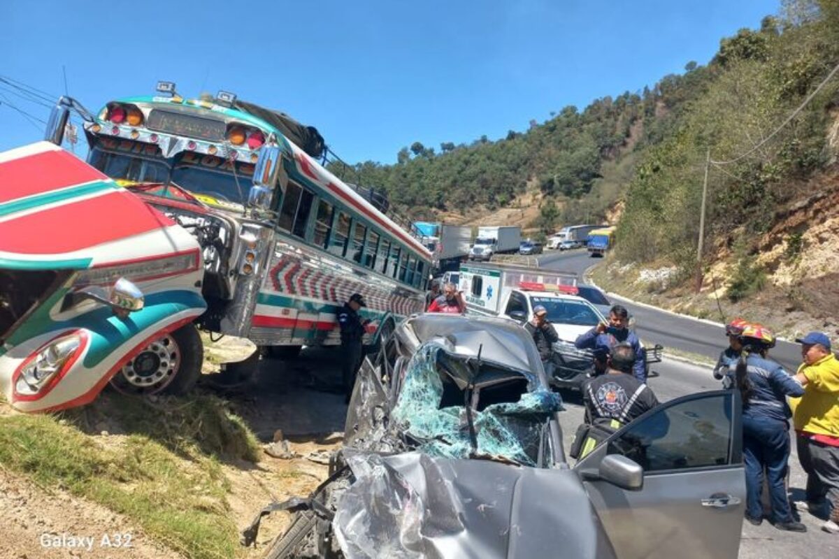 Fatal colisión en la ruta Interamericana: una persona muere y hay varios heridos
