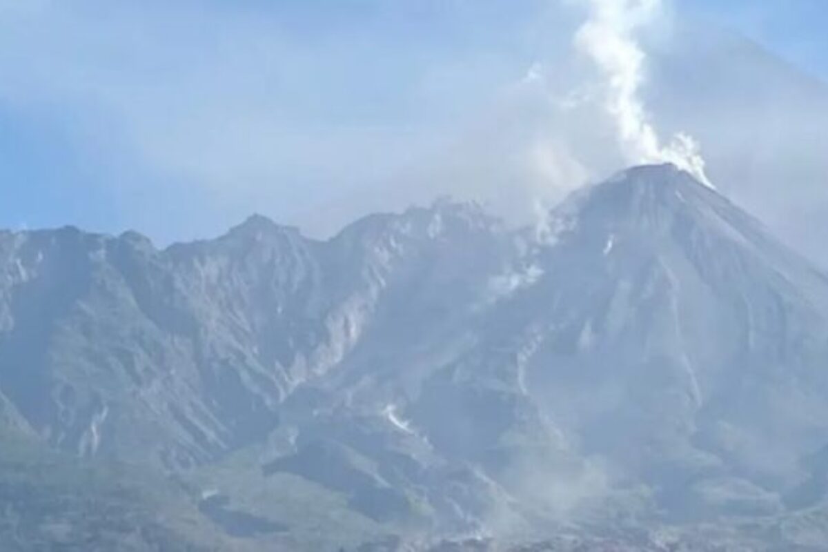Prohibición para acercarse al volcán Santiaguito continua