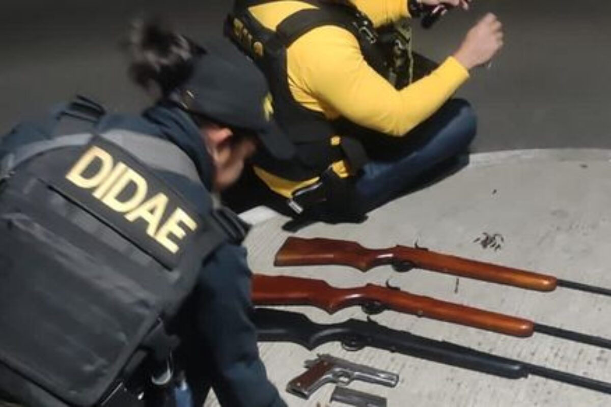 Capturan a dos presuntos traficantes de armas en San Marcos con pistola y tres rifles ilegales