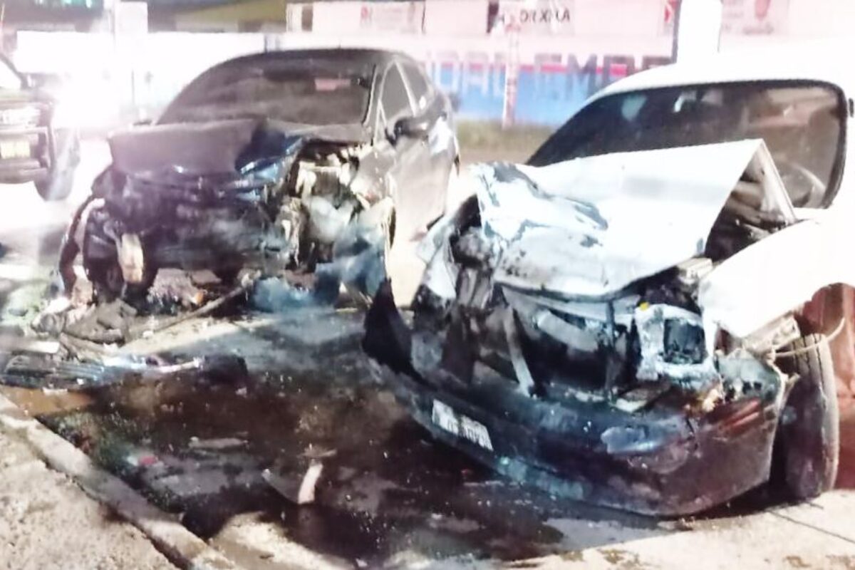 Accidente en la Cuesta Blanca de Xela deja vehículos colisionados y PNC estuvo en el lugar
