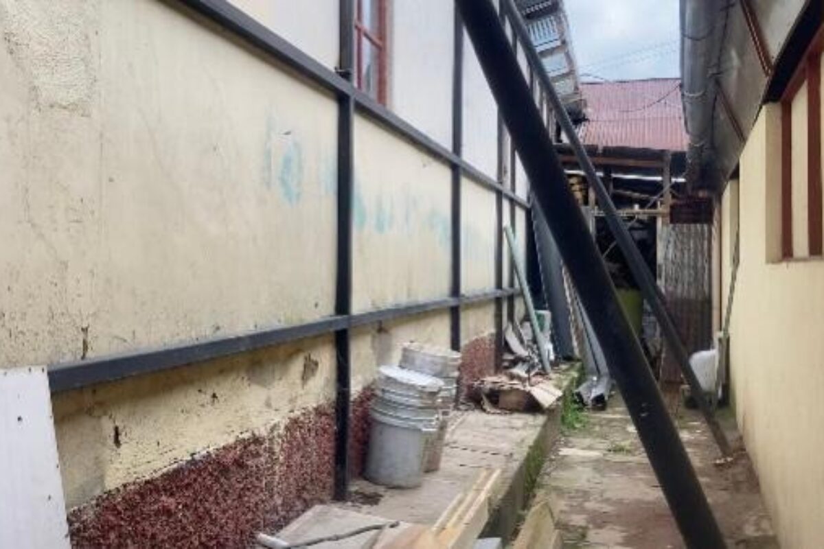 DETALLES | Temen colapso de pared en hogar de ancianos La Misericordia