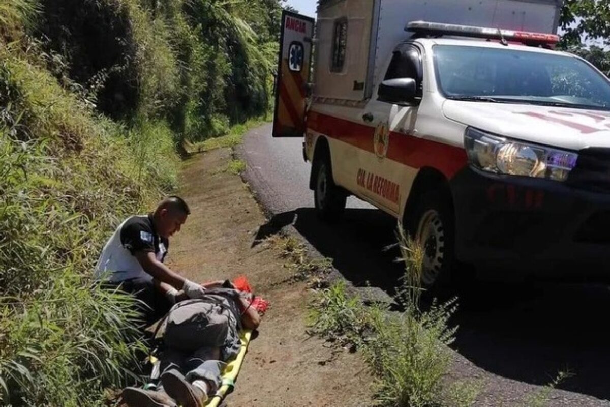 Hombre de 54 años cae desde ocho metros en San Marcos mientras motociclista atropella a peatón en Quetzaltenango