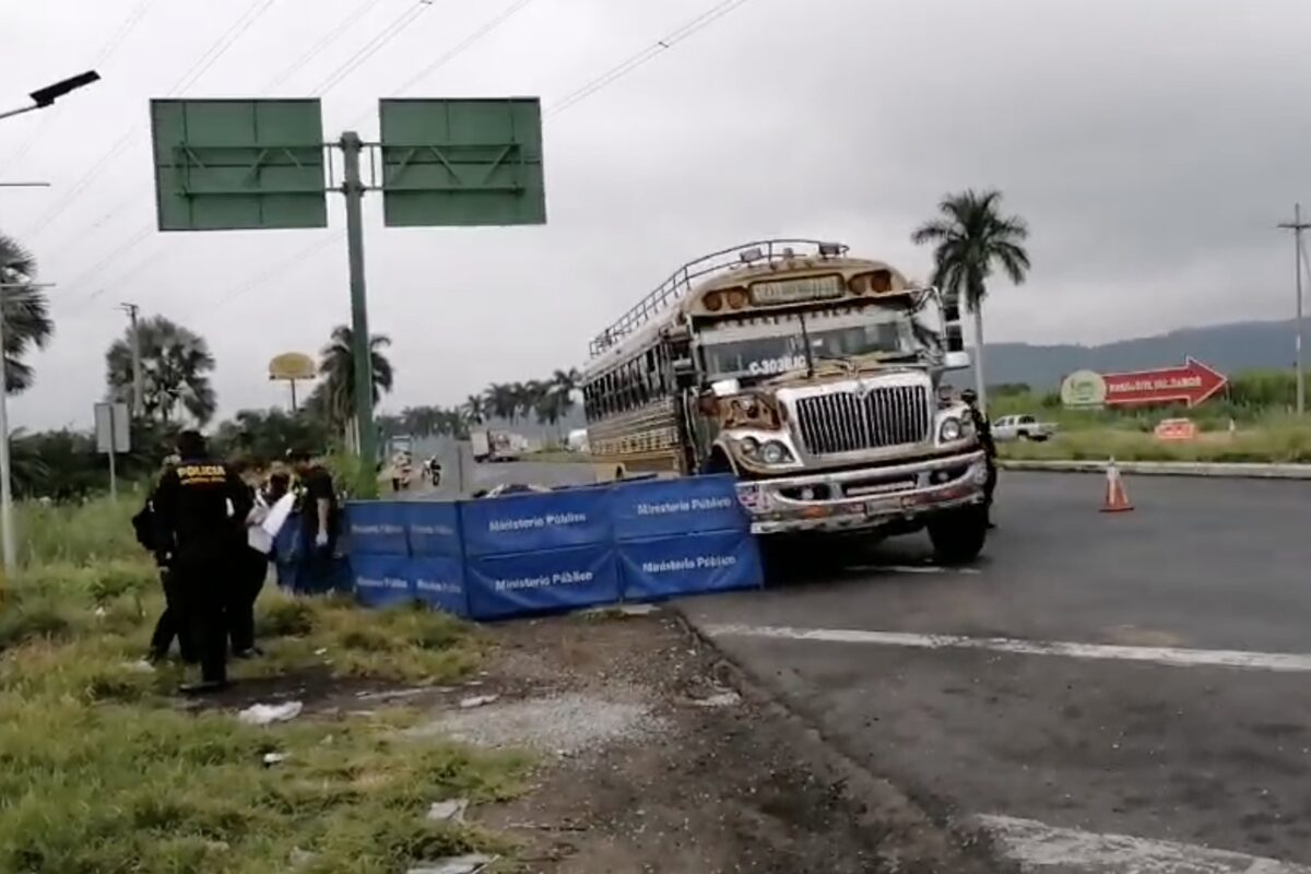 Asalto en autopista Palín-Escuintla: Pasajero armado intenta detener atraco en autobús y pierde la vida