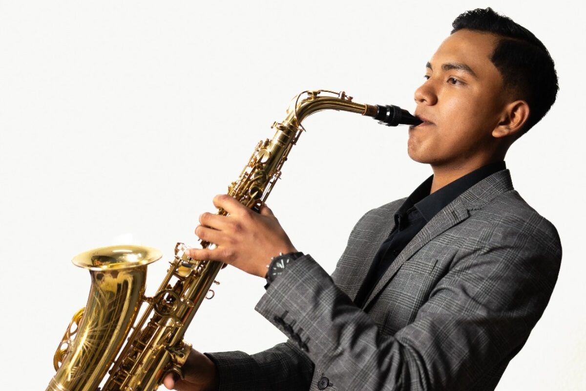 David Batz iluminará la Plaza Pradera Xela con su saxofón en el Show Navideño