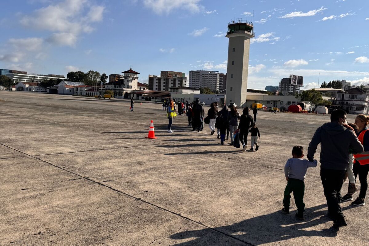 135 guatemaltecos retornados procedentes de McAllen, EE. UU.