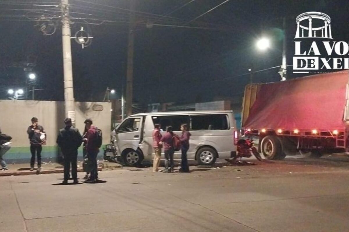 SIN HERIDOS | Incidente vehicular en zona 3 de Xela deja daños a vehículos