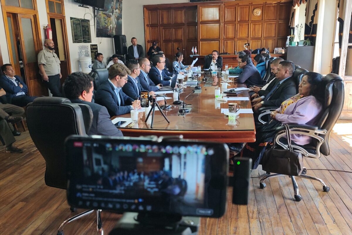Mira en vivo cómo es una sesión del Concejo Municipal de Quetzaltenango