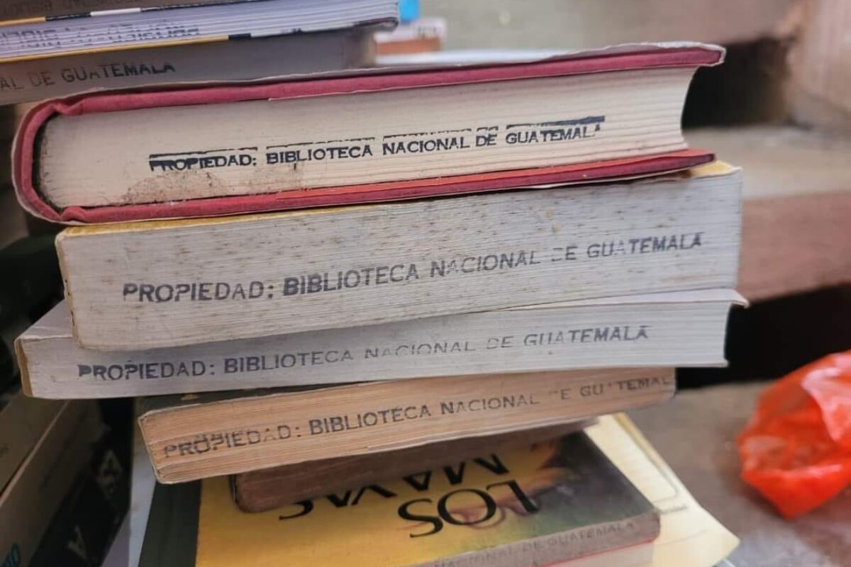 Detenido por tráfico de patrimonio: Desarticulan red de venta ilegal de libros antiguos en Guatemala