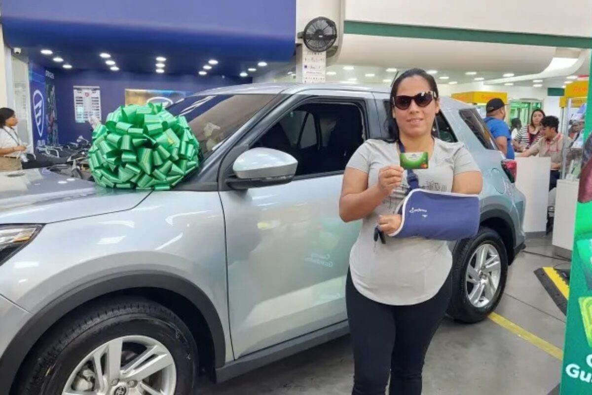Toyota Raize para la ganadora de promoción de Banco Azteca Guatemala